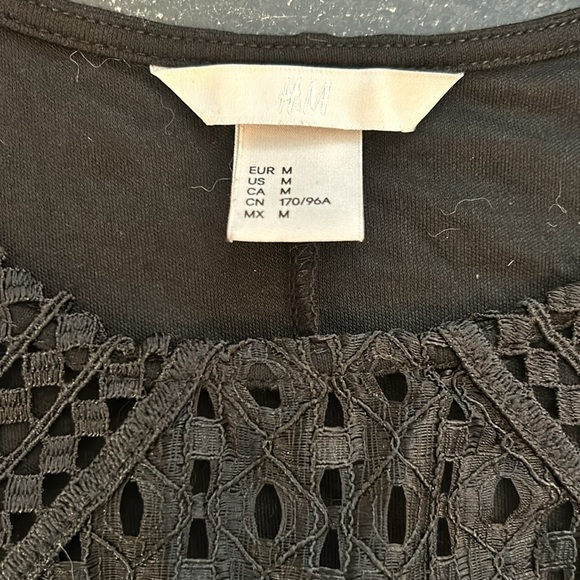 Top with lace - Picture 4 of 6